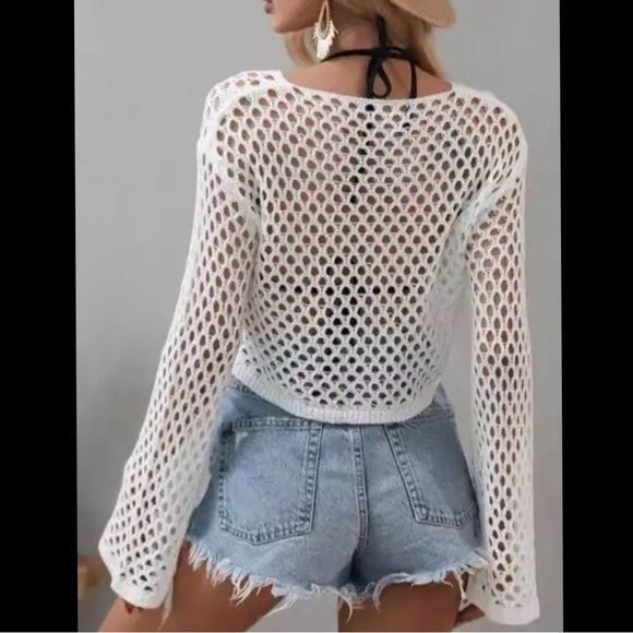 Private Label White Crochet Crop Top - Picture 4 of 5